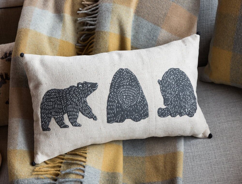 Coussin brodé ours - 30x60 cm - Au refuge - Coloris Unique - Linvosges