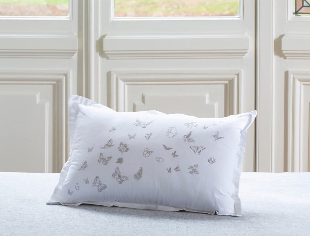 Housse de coussin brodée - 30x50 cm - Histoire d'ailes - Coloris Unique - Linvosges